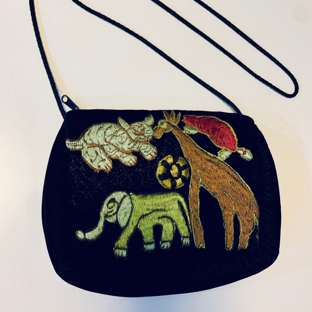 Unique animal purse 🐅🐘🦒
